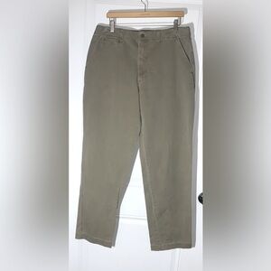 Cabela’s Khaki Green Flat Front Pants Men’s 36/34